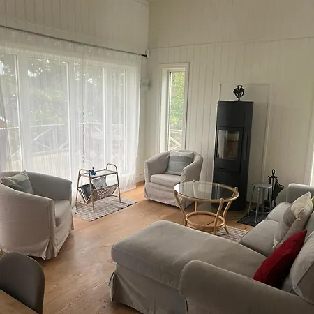 Vakantiehuis Entire Seaside With Private Beach!